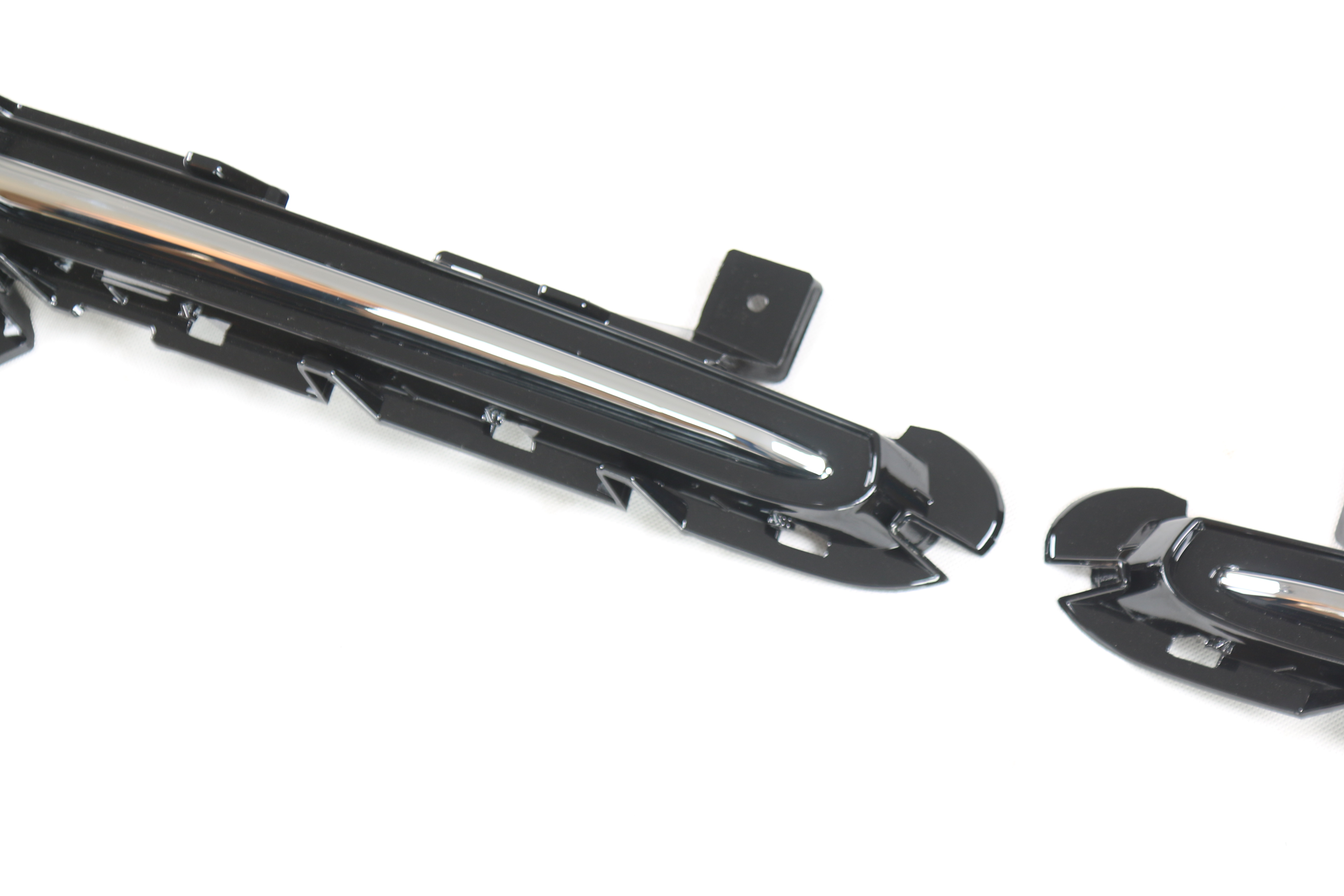 Auto Parts Front Security Grille L/R 31347042 31347043 Fit For Volvo V40 2013-2019