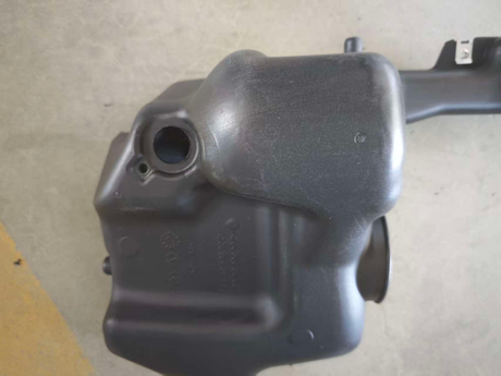 W 204 Water Pot, Double Hole Design, With Heating Function
