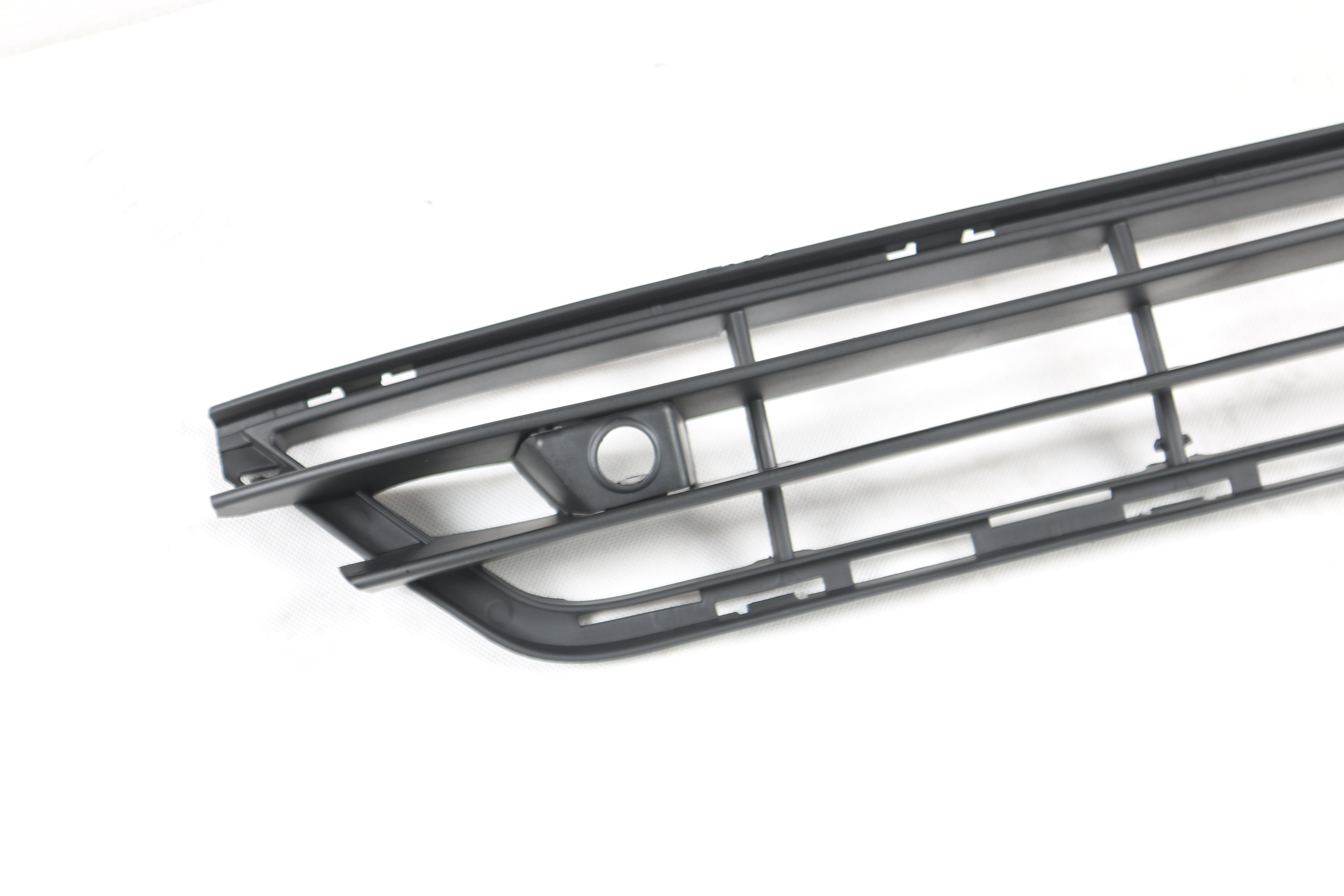 Auto Parts Front Bumper Lower Grille with Electric Eye 31323859 Fit For Volvo V60/S60 2014-2018