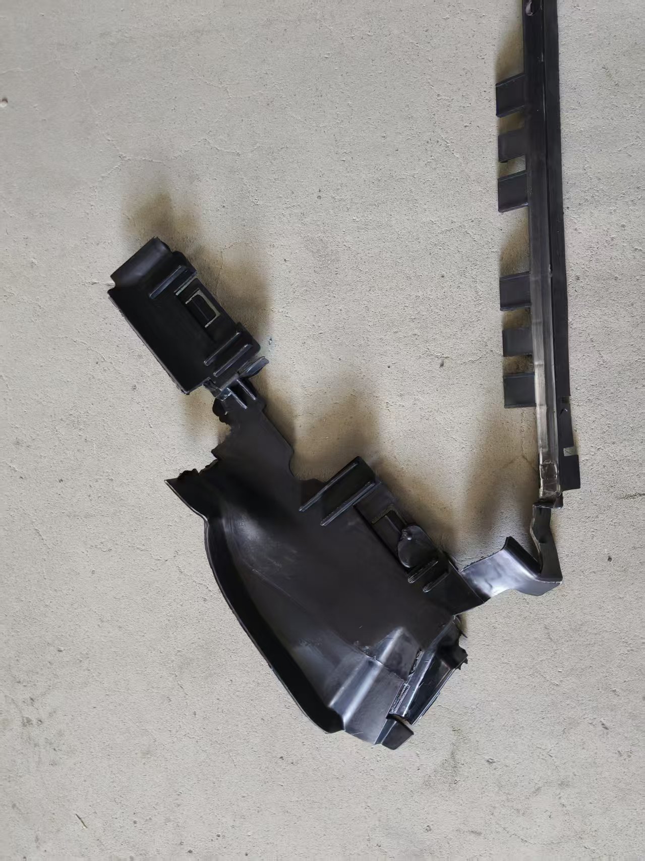Fit for C W204 wind deflector for water tank