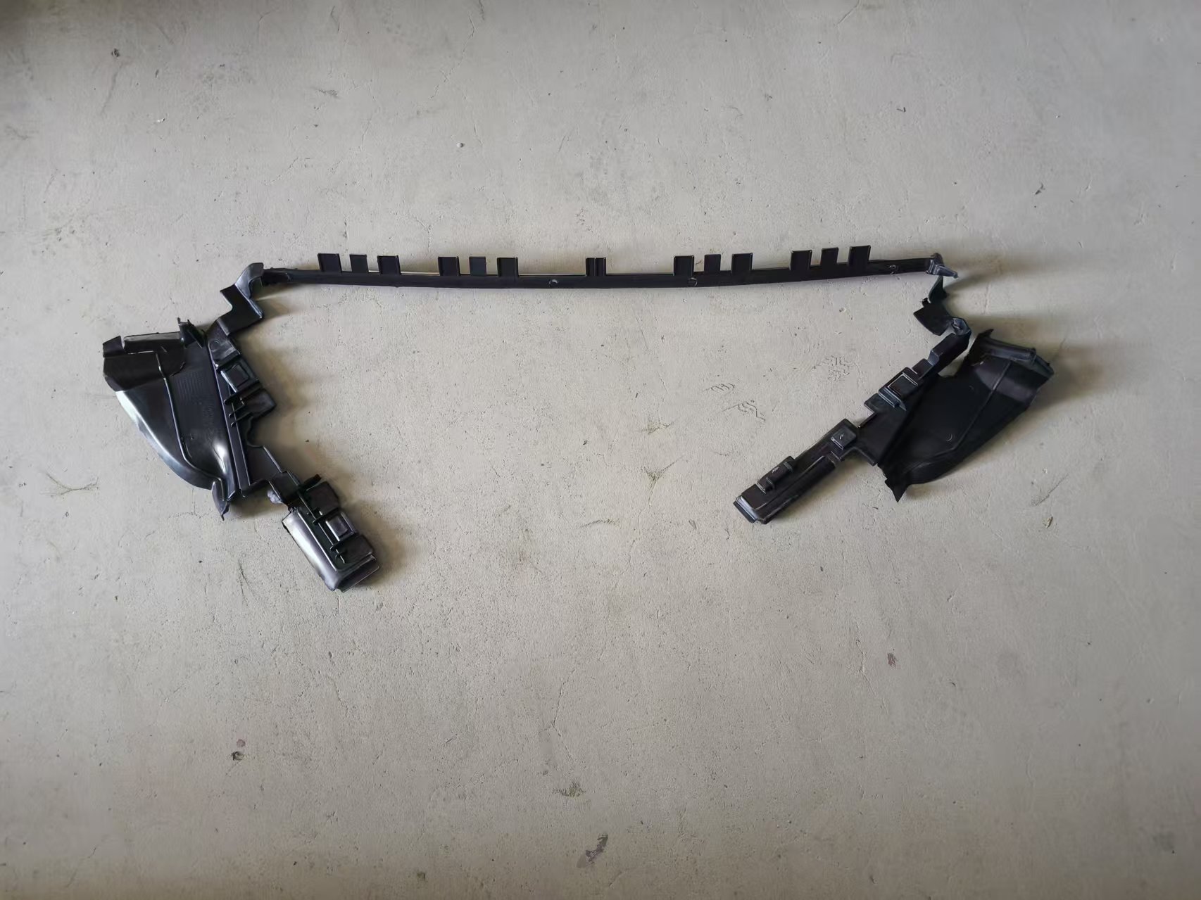 Fit for C W204 wind deflector for water tank