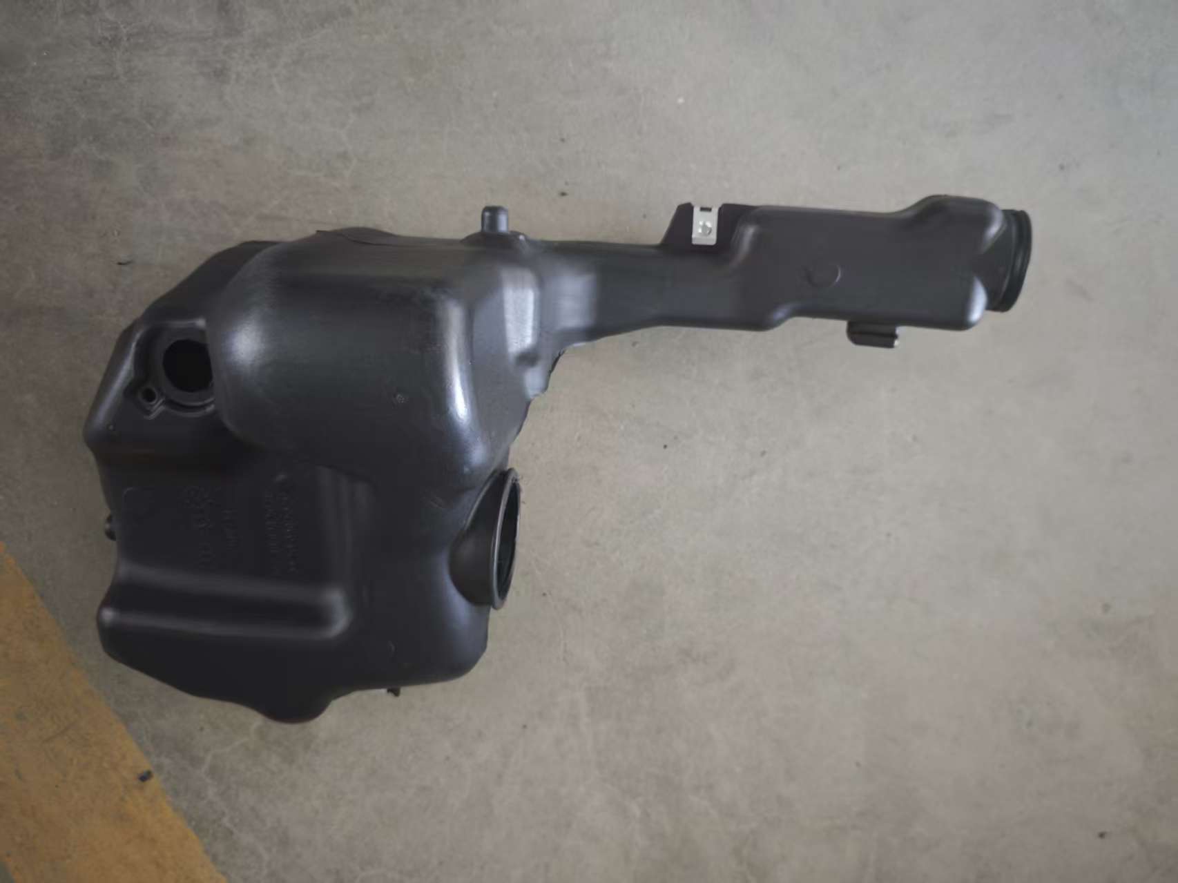 W 204 Water Pot, Double Hole Design, With Heating Function