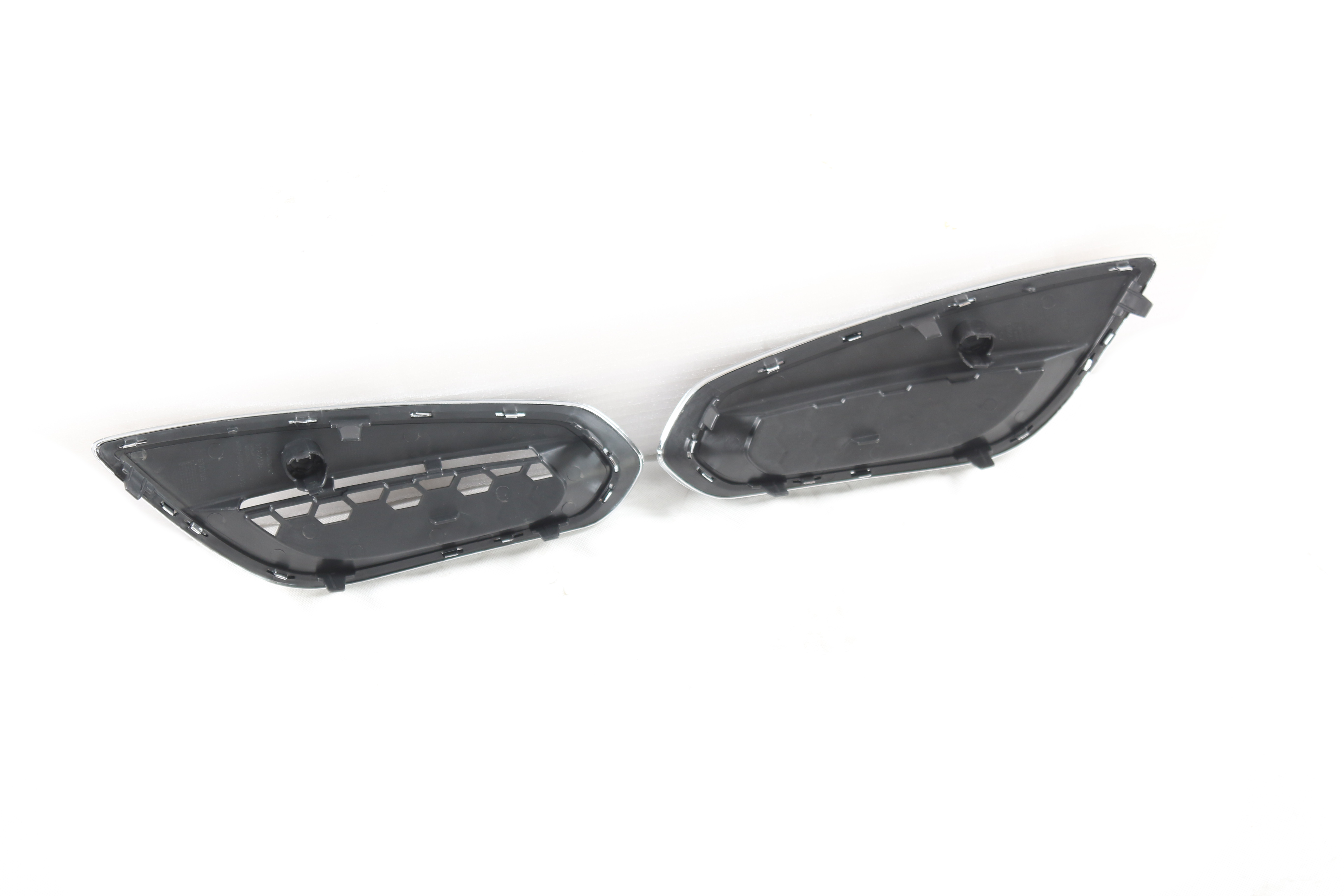 Auto Parts Fog Light Plate Frame Without Holes L/R 31323411 31323412 Fit For Volvo V60/S60 2011-2013